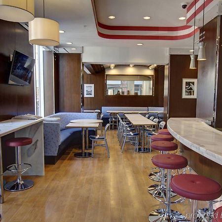 Fairfield Inn By Marriott New York Manhattan/Financial District Bagian luar foto